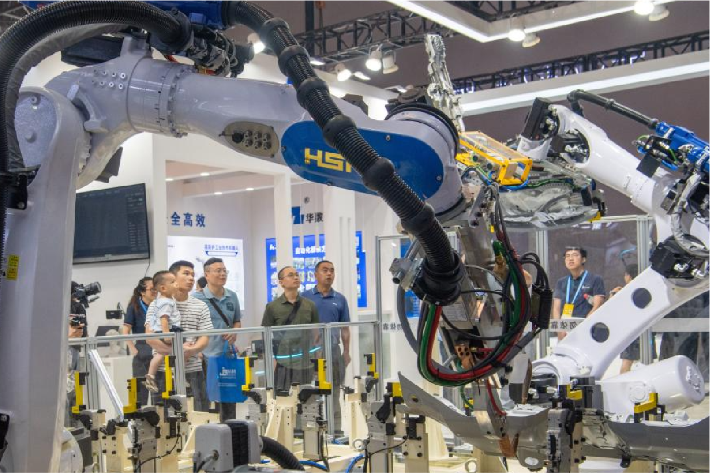 Automatización y robotización en China Economía digital y procesos tecnológicos en América Latina y China